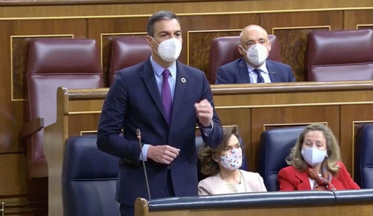 Sánchez dice que se plantearía los indultos “aunque tuviese 300 escaños”