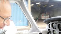A bord de l'avion Piper P28 à l'aéroclub de Dieppe (76)