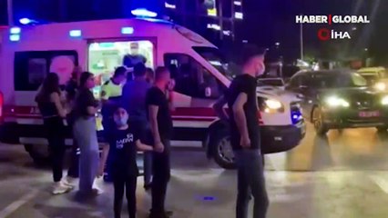 Elazığ'da kaza yapan sürücüler, birbirine tampon parçası ile saldırdı