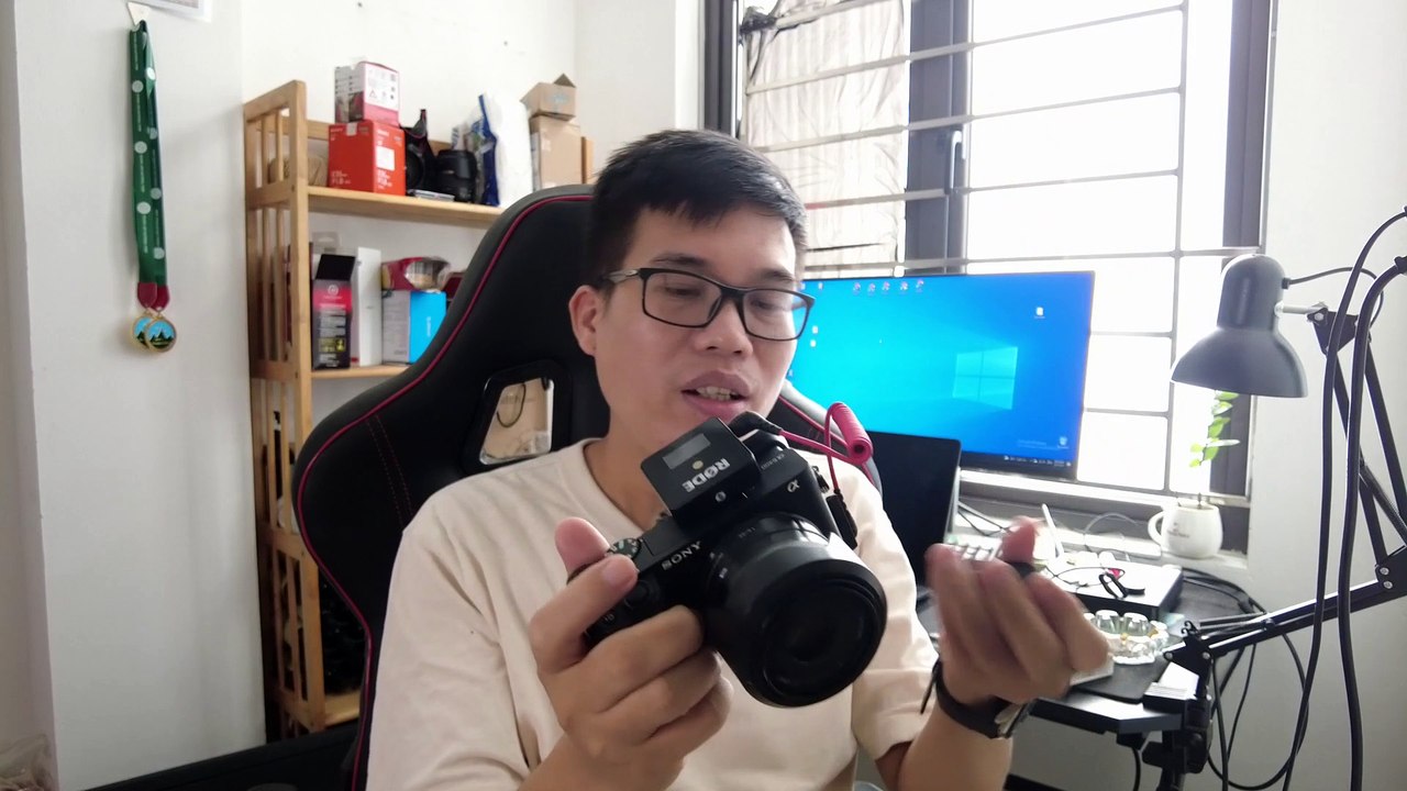 Quay phim bằng điện thoại cần thứ này, Rode SC7 - dùng mic Rode Wireless Go với điện thoại