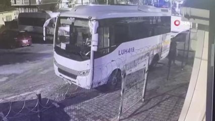 Son dakika! Gaziosmanpaşa'da bebeğini çöpe atan kadın kamerada