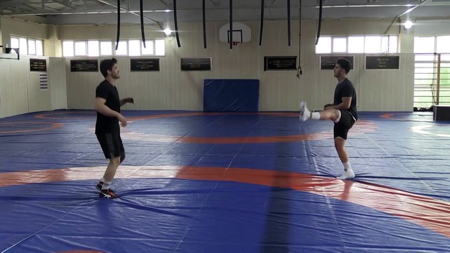 SAKARYA - Milli güreşçi Yunus Emre Başar hedef yükseltti