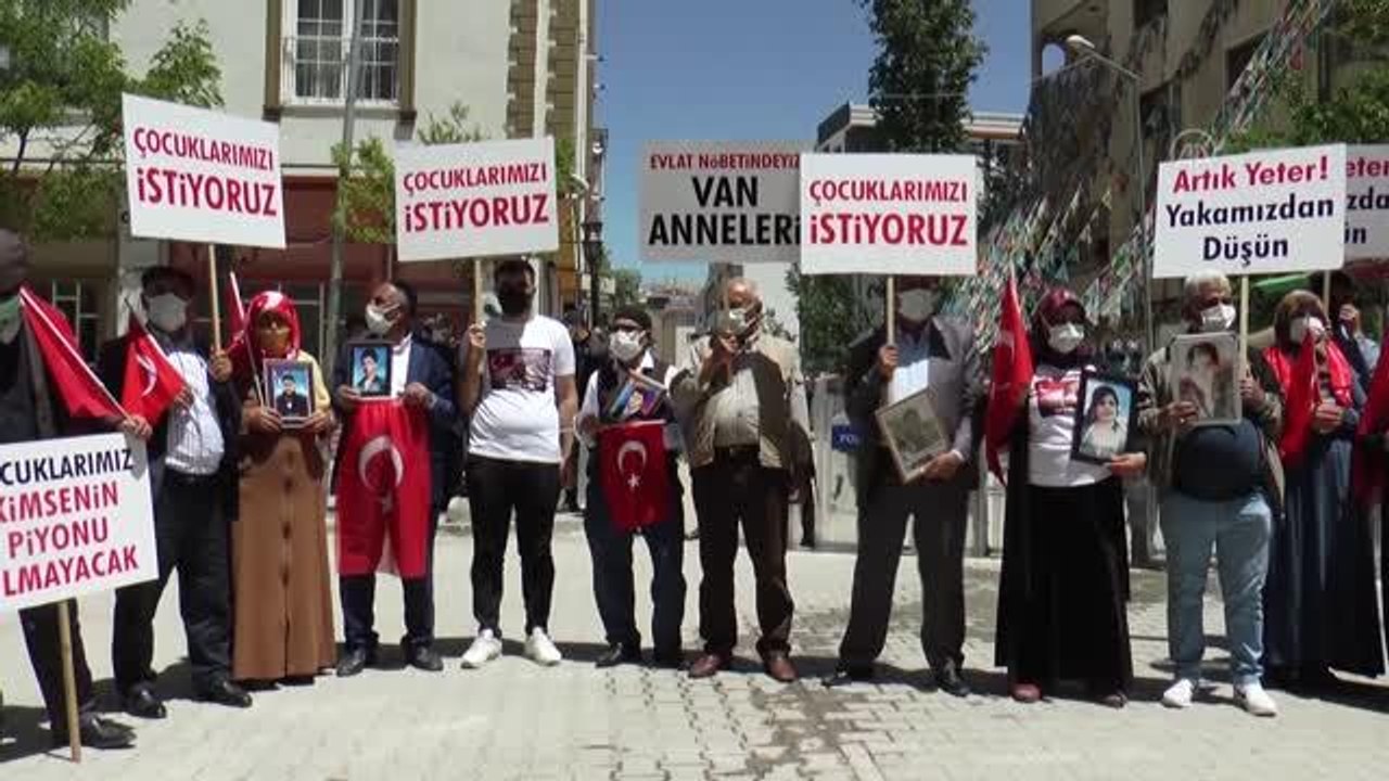 Vanlı ailelerin çocuklarına kavuşmak için HDP İ...