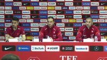 ANTALYA - Milli futbolcular Burak Yılmaz, Yusuf Yazıcı ve Zeki Çelik basın toplantısı düzenledi (2)