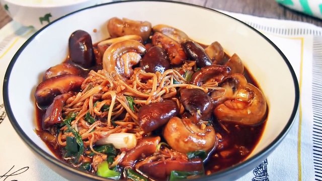 Super Easy Chinese Vegan Stir Fry! Assorted Mushrooms Stir Fry 三杯什锦菇 One Pan Chinese Stir Fry Recipe