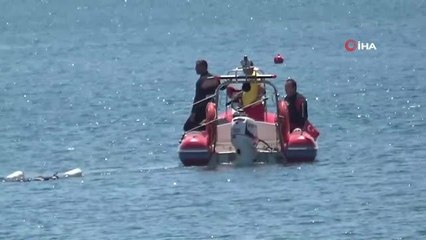 Kayıp şahıs denizde helikopter ile aranıyor