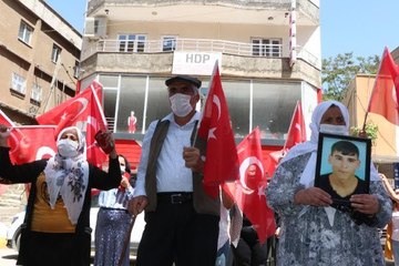 ŞIRNAKLI AİLELERİN HDP ÖNÜNDEKİ EYLEMİNDE 31'İNCİ HAFTA