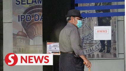 Tajuddin avoids the press after meeting with cops