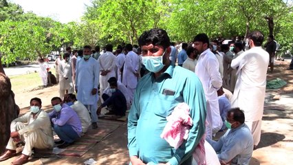 افغانستان محطة عبور للعمال الباكستانيين في طريقهم إلى الخليج في زمن كوفيد