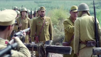 The battalion commander pretends to be a big Zuo to save people. He doesn’t speak Japanese and only slaps his face.