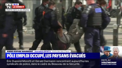 Paris: une manifestation d'agriculteurs dans les locaux de la direction générale de Pôle emploi en cours d'évacuation