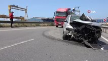 Kadın sürücü aracıyla bariyerlere çarparak yaralandı