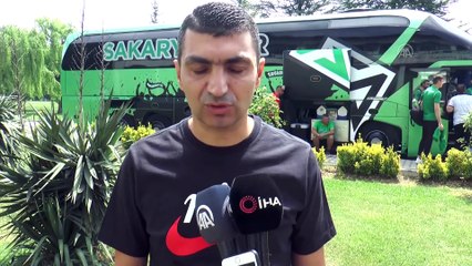 SAKARYA - Sakaryaspor, 2. Lig play-off finali için dualarla İstanbul'a uğurlandı