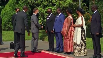 Bocsánatot kért Macron a ruandai népirtás miatt