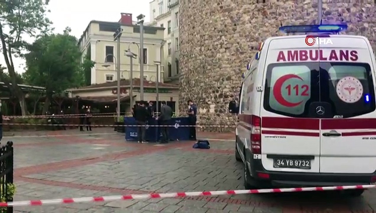 - Galata Kulesi’ne çıkan bir kadın bilinmeyen bir nedenle aşağıya atlayarak intihar etti.
