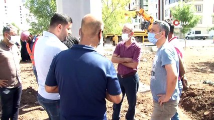 - Çocuk parkına yerleştirilmek istenen baz istasyonuna ailelerden tepki