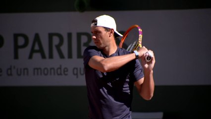 Roland-Garros 2021 - Le roi Rafael Nadal a tapé la balle dans son jardin !