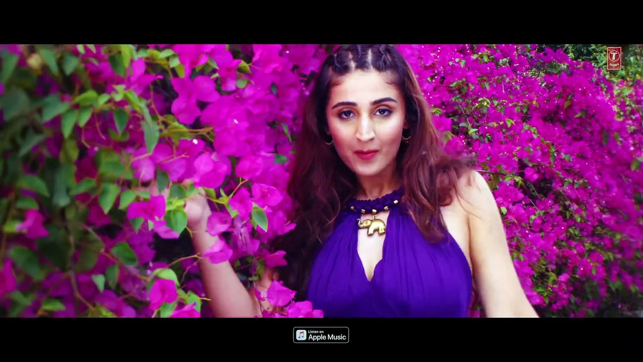 Radha__Official_Video__Dhvani_Bhanushali___Abhijit_Vaghani___Kunaal_Vermaa___Bhushan_Kumar(1080p)