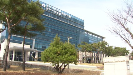 둔기 폭행·물고문 학대 수영 코치 실형 선고·법정구속 / YTN