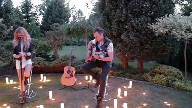 Zombie - The Cranberries Acoustic Cover Dolores ORiordan