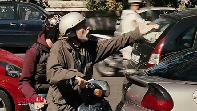 Scialla! (Stai sereno) (Trailer HD)