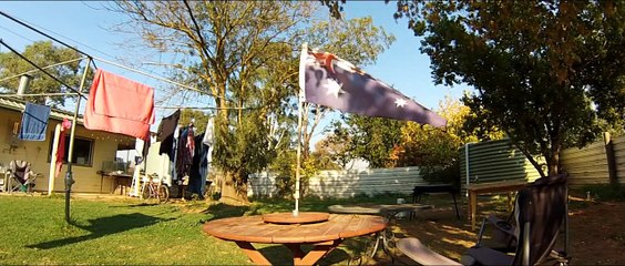 88 giorni nelle Farm Australiane (Trailer HD)