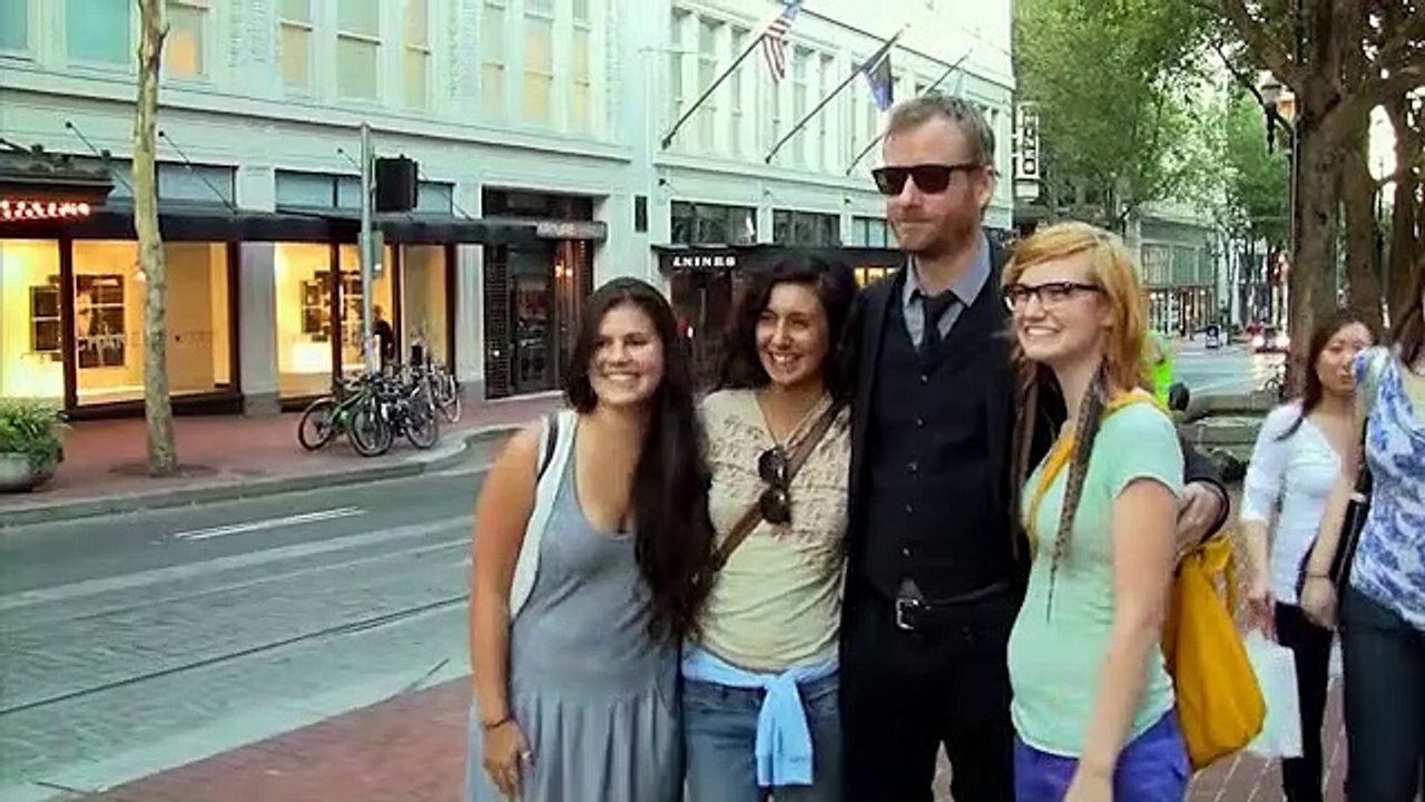 Mistaken for Strangers (Trailer HD)