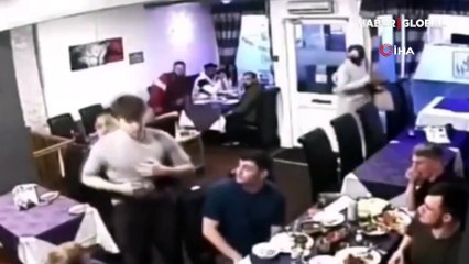 Garson, müşteriyi Heimlich manevrasıyla boğulmaktan kurtardı