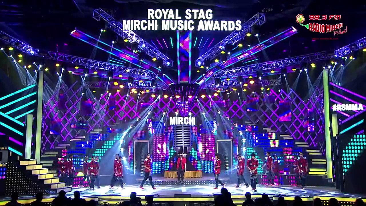 Yo Yo Honey Singh Sets The Stage ablaze At RSMMA _ Radio Mirchi