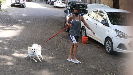 Malaika Arora के Dog ने सुबह सुबह किया परेशान, चलने से किया इनकार | FilmiBeat