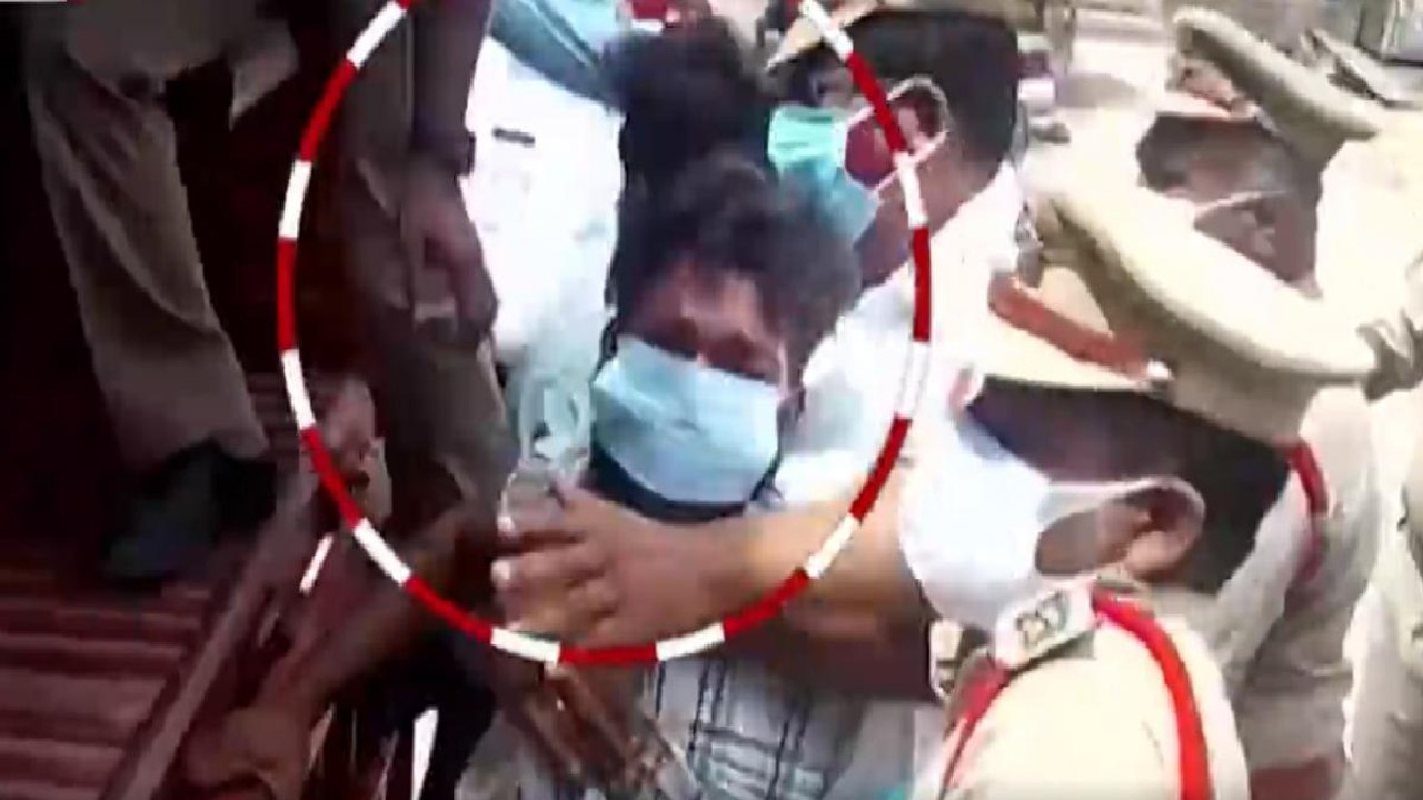 Lockdown violator started crying as police caught him!
