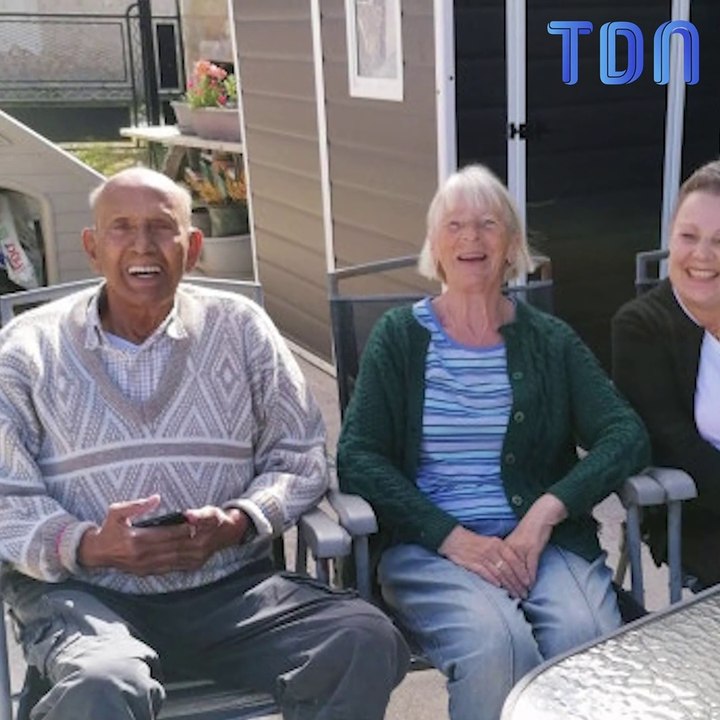 Elle fait les courses pour ses parents mais oublie sa pâté pour chat, par inadvertance, ses parents la mangent