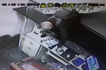 Hotele müşteri gibi geldi, resepsiyondan telefonu çaldı