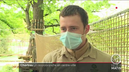 Loisirs : à Chartres, un accrobranche en pleine ville