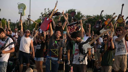 We Are the Thousand - L'Incredibile storia di Rockin'1000 (Trailer HD)