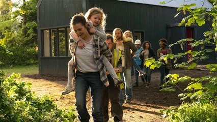 La vita che verrà - Herself (Trailer HD)