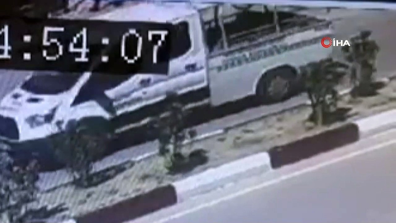 Yürekleri ağza getiren olay... Cenaze aracındaki boş tabut yola düştü