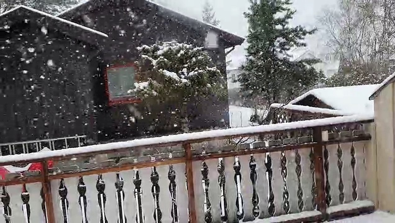 snowing