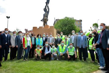 Gaziosmanpaşa'da Fetih Parkı yeni yüzüyle hizmete açıldı