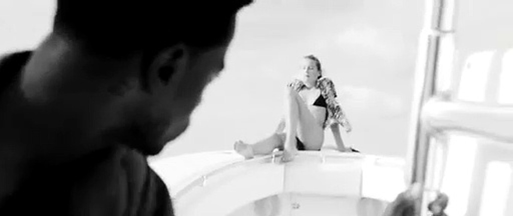Live Cargo (Trailer HD)