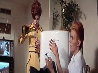 L'uomo che cadde sulla Terra (Trailer HD)