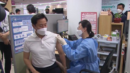 [서울] 오세훈 서울시장, 중구보건소에서 AZ 백신 접종 / YTN