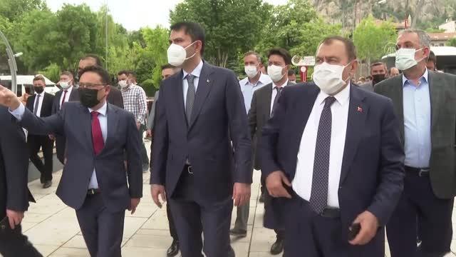 Son Dakika | AFYONKARAHİSAR - Bakan Kurum: Amacımız güçlü Afyon için çalışmaktır