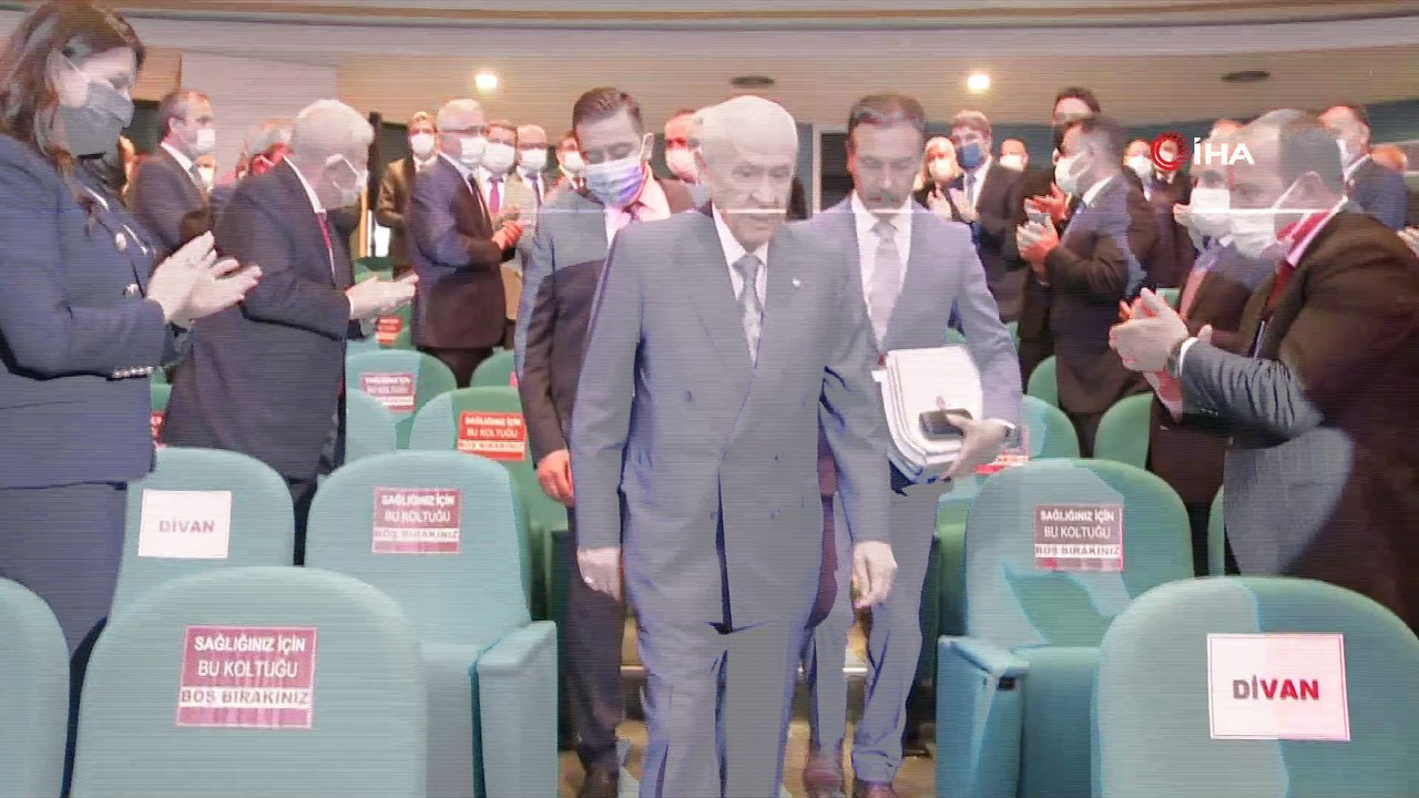 Devlet Bahçeli, partisinin Belediye Başkanları ile bir araya geldi