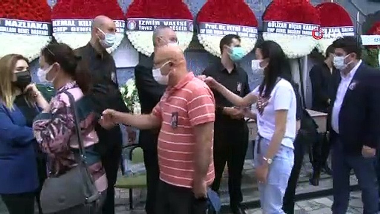 CHP İzmir Milletvekili Atila Sertel’in eşi Gazeteci Ziynet Sertel son yolculuğuna uğurlandı