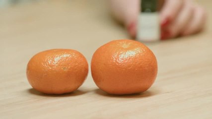 Tải video: DIY – Gel douche nourrissant et relaxant à la mandarine