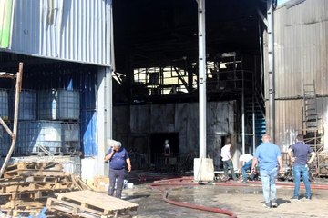 Son dakika: Başkent'te geri dönüşüm firmasında yangın