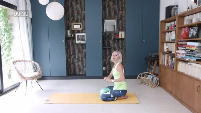 Exercices avec un ballon (20 min) – Fitness pendant la grossesse