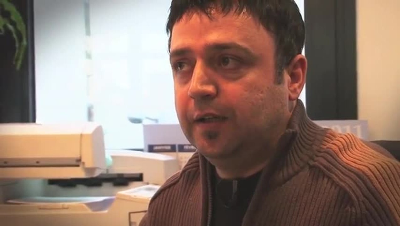 Médecins Sans Frontières - Portrait de Mahboobs, responsable accueil MSF