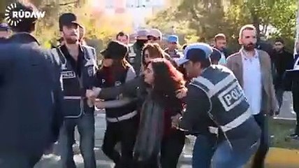 Sebahat Tuncel'in gözaltına alınma görüntüleri